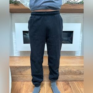 Aritzia black jogger mega fleece sweatpants